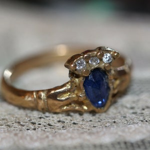 Irish Claddagh gold ring sapphire 22 carat gold