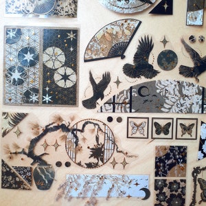 Adesivi fustellati Manor of Muted Gold Crystal - Decalcomanie in lamina d'oro Art Journal Scrapbook - Fiori tradizionali cinesi giapponesi Farfalle Corvi