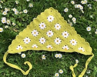 Crochet Daisy Bandana: Green Cotton Hair Scarf