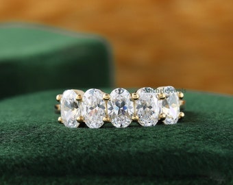 Ovale vijf stenen ring, ovaal geslepen moissaniet verlovingsring, vijf stenen trouwring, bruidsmeisje verjaardag cadeau ring, 14K massief geel goud