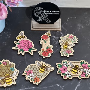 Floral Bee Inlay Wooden Magnets: Hand-Painted Fridge Decor