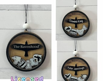 Officieel gelicentieerde Ravenhood-ornamenten in shaker-stijl.