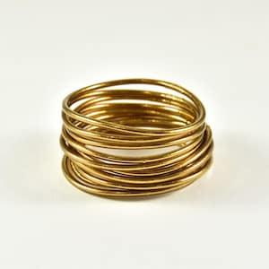 Antiker goldener buddhistischer Armreif