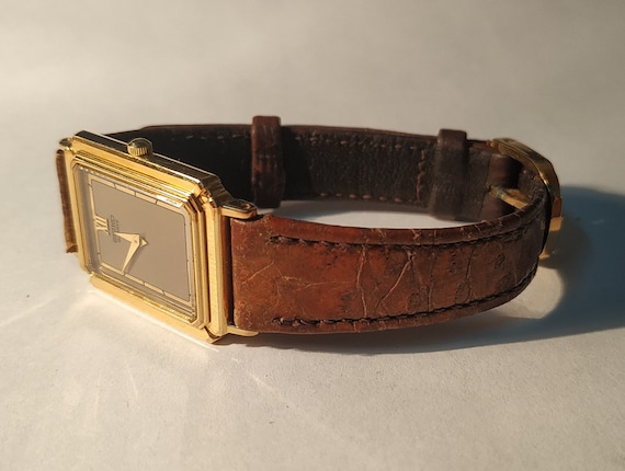 Reloj Seiko Quartz Rectangular - image 6