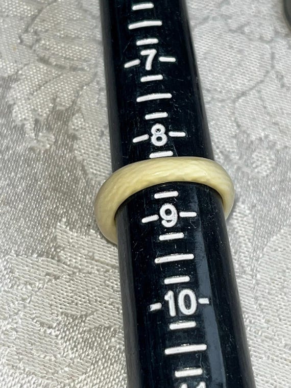 14K Solid Yellow Gold Creme Colored Bone Carved "… - image 9