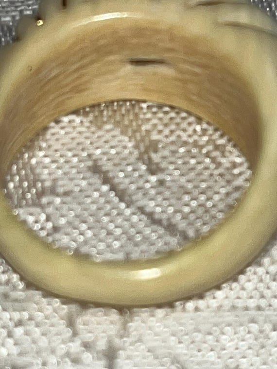 14K Solid Yellow Gold Creme Colored Bone Carved "… - image 3