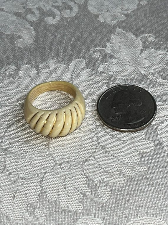 14K Solid Yellow Gold Creme Colored Bone Carved "… - image 8