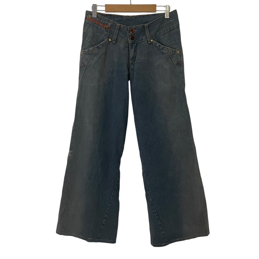archive LEVI’S engineered flare denim archive LEVI'S engineered flare denim Levis Engineered Jeans