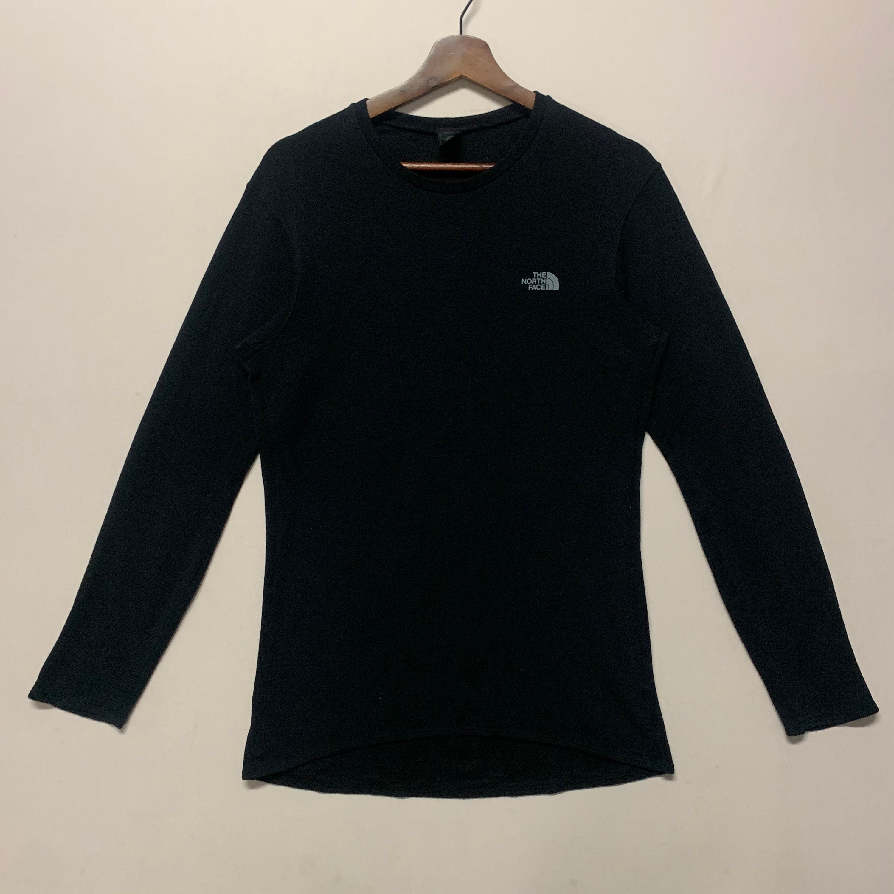 T-shirt The North Face Sweat-shirt ras du cou avec petit logo The North Face T-shirt à enfiler The Nort Face Taille S