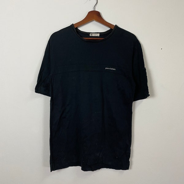 Vintage Pierre Balmain Bordado Pequeño Logo Tee Vintage Pierre Balmain Tee Vintage Pierre Balmain Crewneck Plain Tee Size S