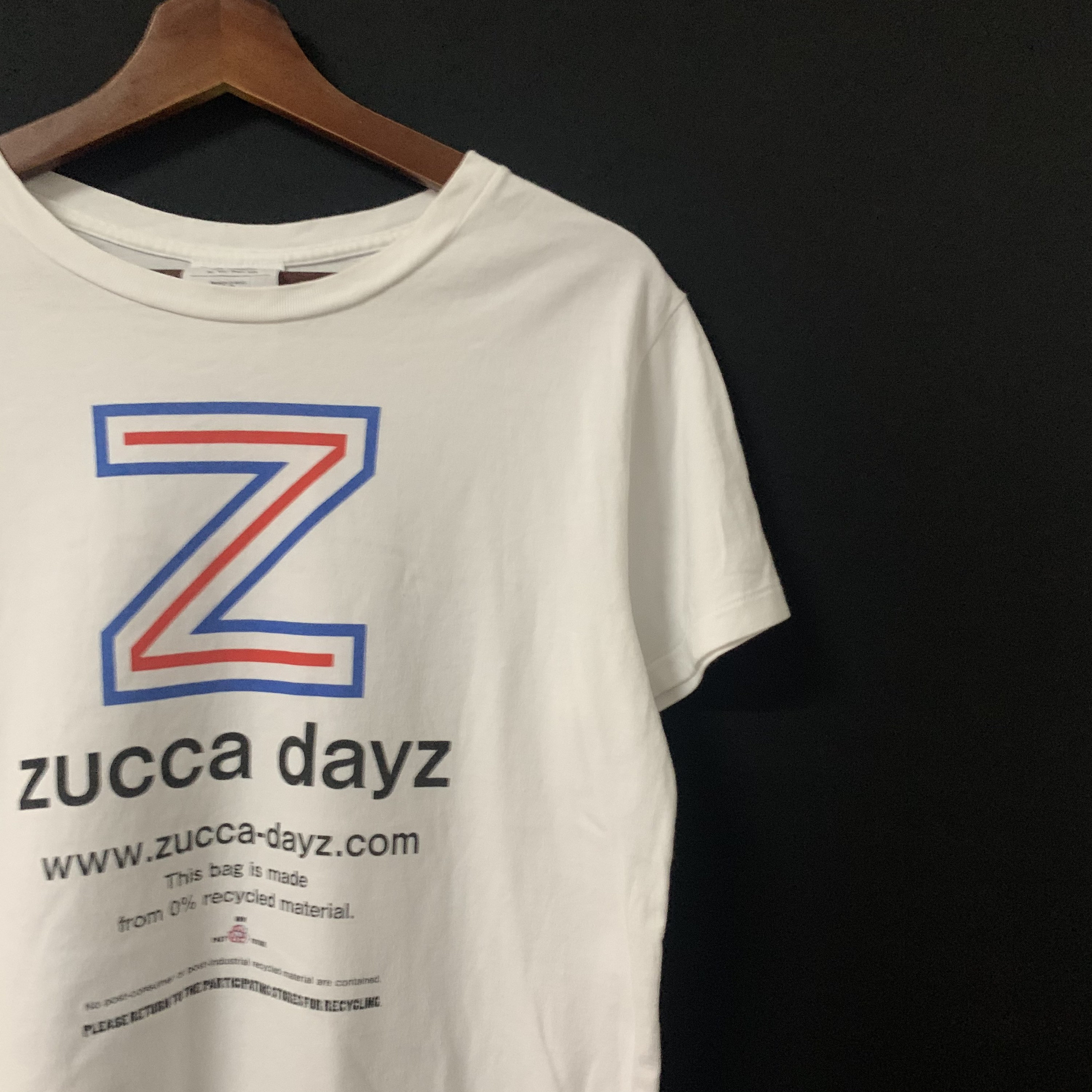 zucca coating border graphic Tシャツ 00s Vintage Zucca Tee Zucca by Issey Miyake Big Logo T-shirt Zucca by