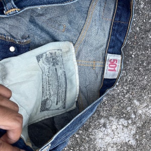 kurt cobain levis 501