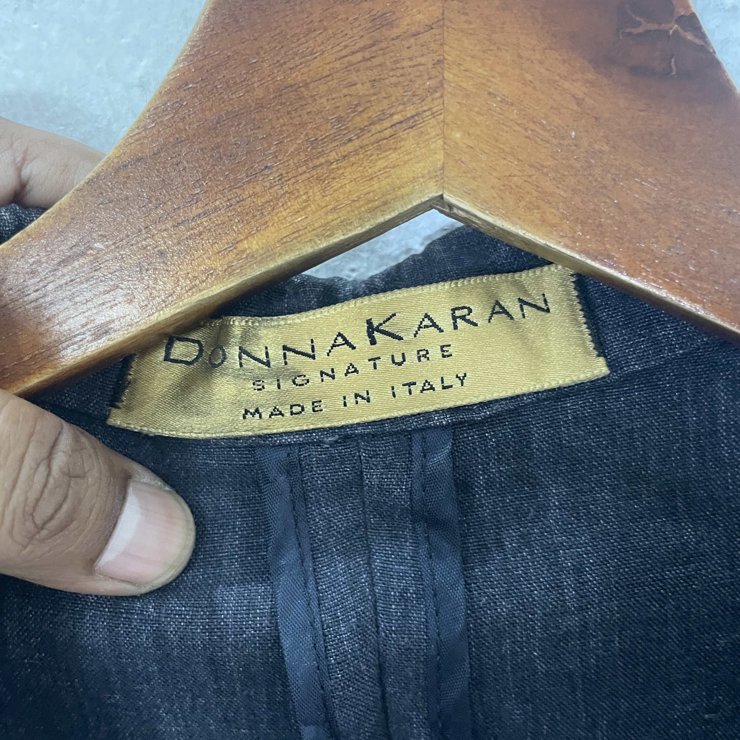インターネットショッピングにて購入の正規品 Donnakaran signature