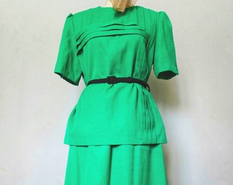 Vintage 1970's Checkaberry Solid Green Peplum Short Sleeve Skirt Suit Set