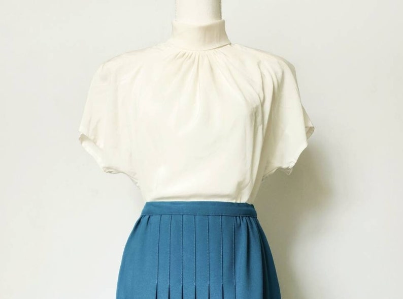 Vintage 1980's Sonya Ratay for San Andre off white Short Sleeve Lightweight Blouse S/M image 1