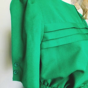 Vintage 1970's Checkaberry Solid Green Peplum Short Sleeve Skirt Suit Set image 6