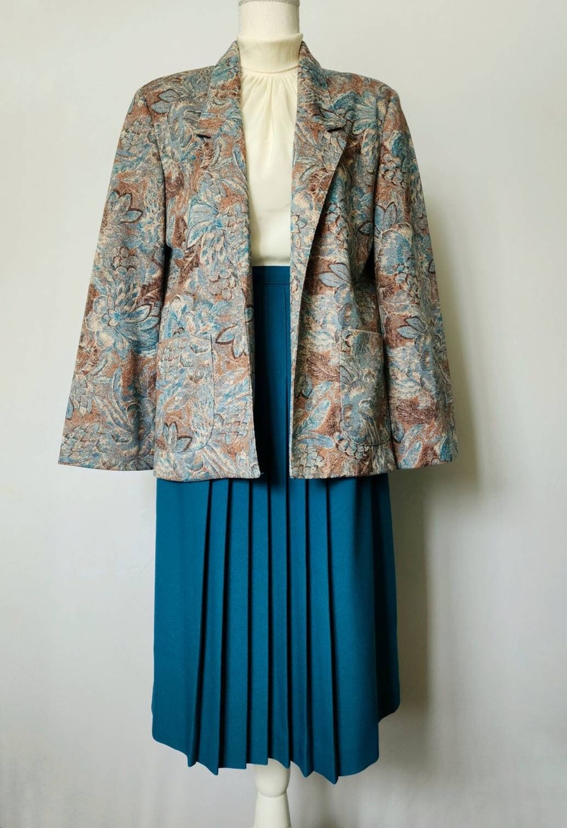 Vintage 1980's 1990's Pykettes Teal Skirt and Floral Blazer Suit Set 28 Waist image 2