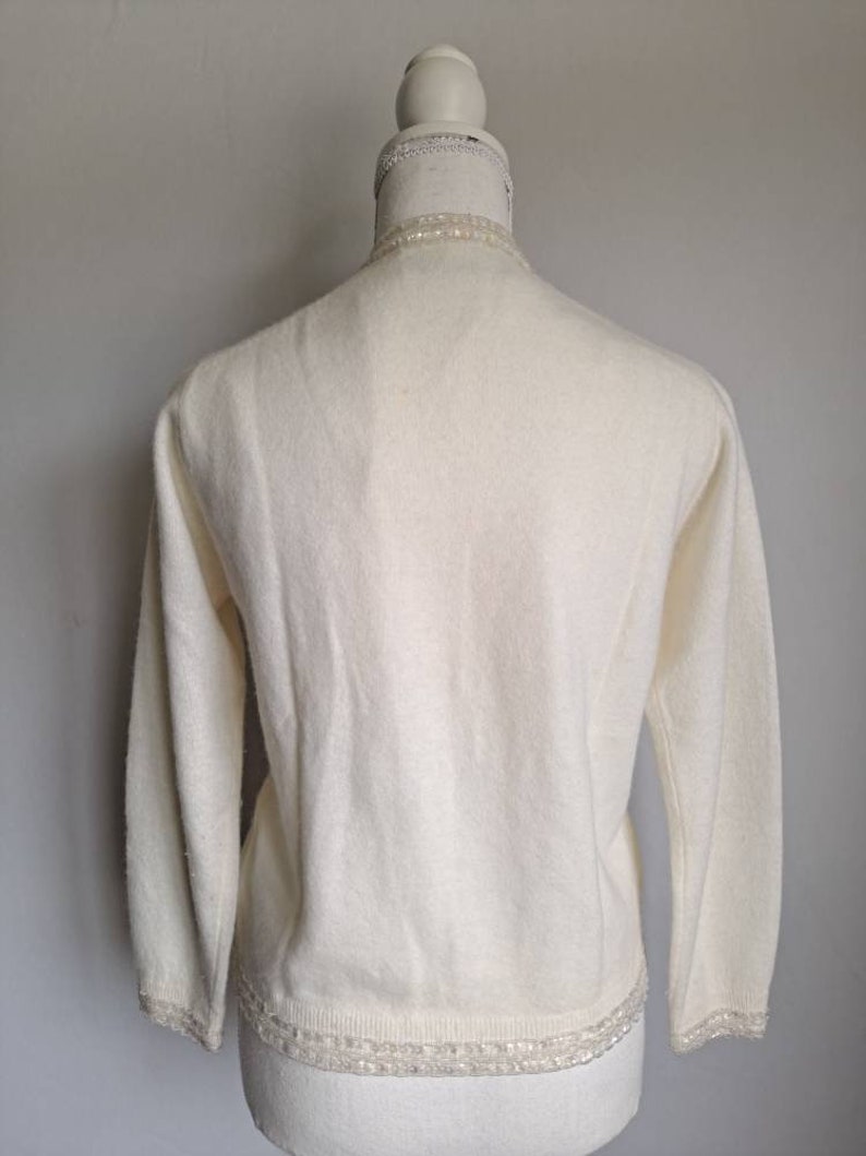 Vintage 1960's Tai Tung Co Lambswool Angora with Cashmere Finish Sequined Beaded Zip Up Long Sleeve Sweater S/M Off White image 8