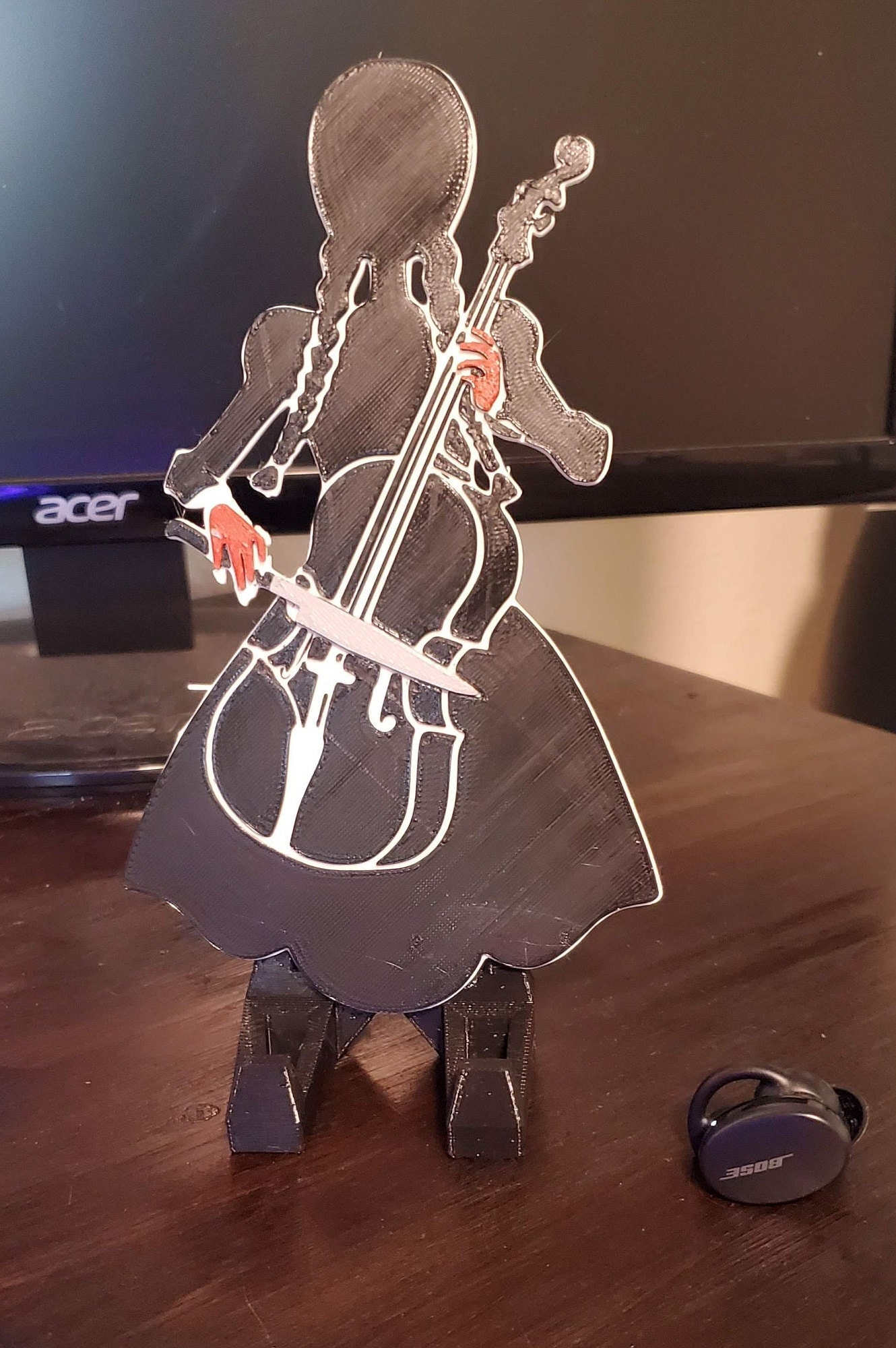 【William Adams】 透かしのビスケットスタンド 25cm Wednesday Addams Phone Stand - Etsy