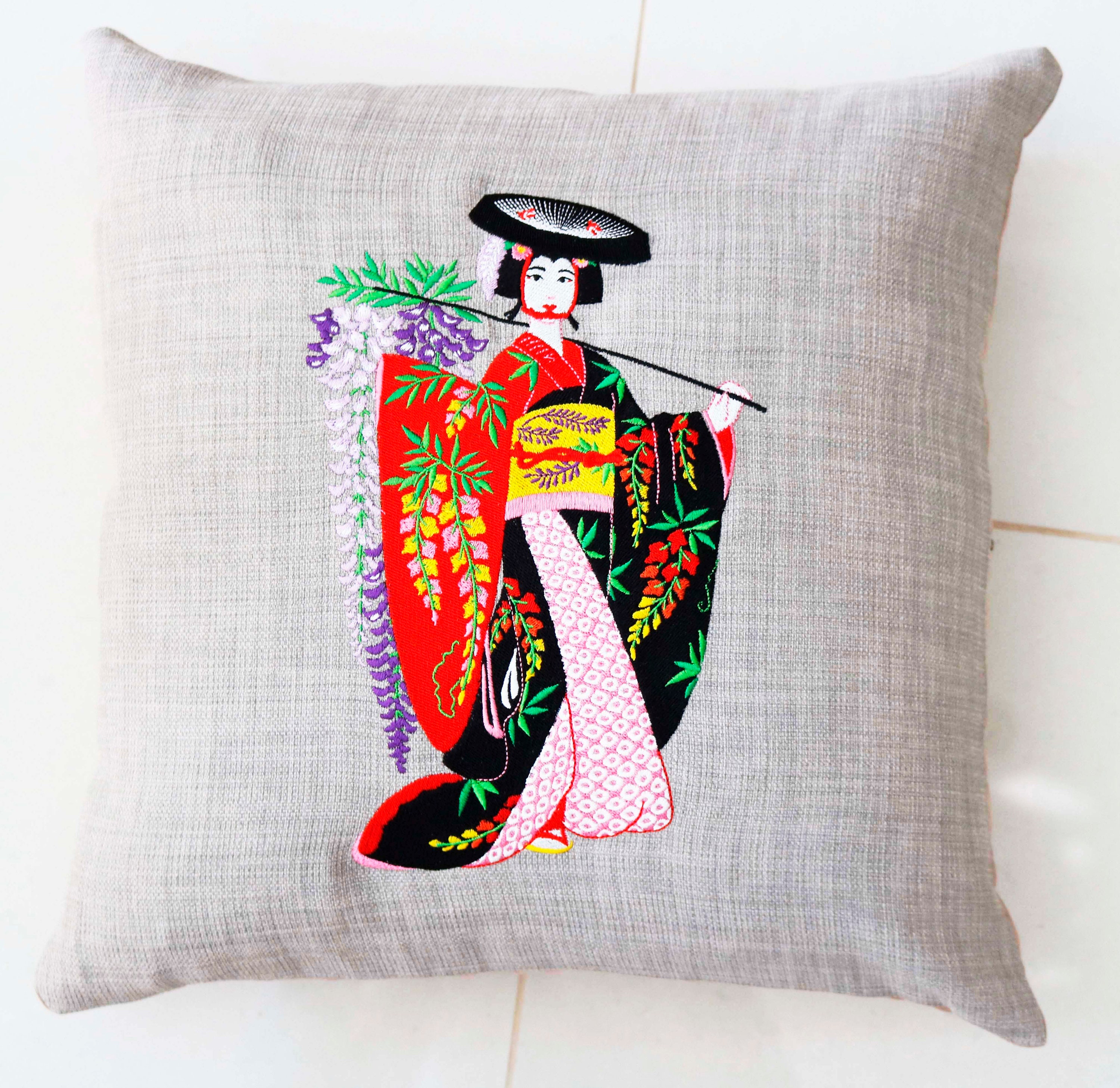Embroidered Japanese Geisha Cushion Etsy
