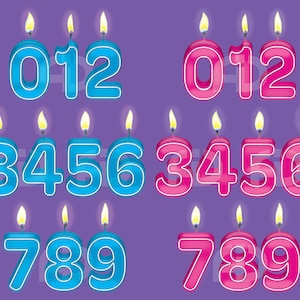 Puede incluir: Velas de cumpleaños azules y rosas con los números 012, 3456 y 789. Las velas están encendidas y tienen un fondo morado.