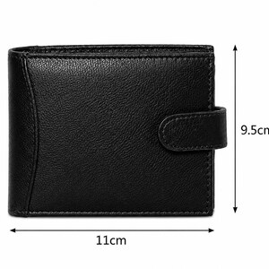 A closed black leather wallet with dimension arrows showing a height of 9.5cm and width of 11cm.