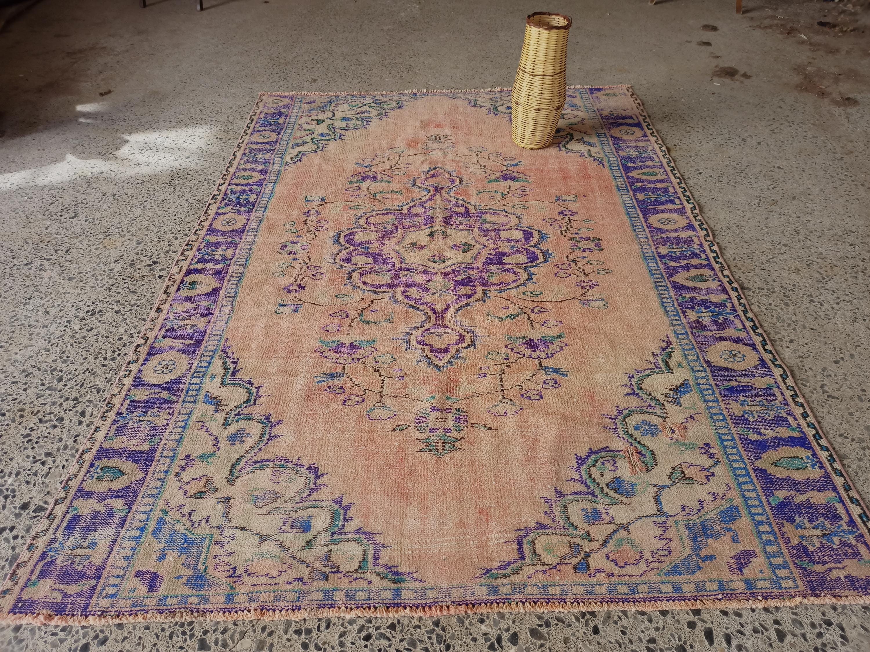 ビンテージトルコラグ　アンティーク ヴィンテージ トルコ ウシャク ラグ：5.9 x 8.2 フィート、ピーチ