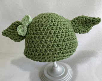 Baby Yoda beanie, Star Wars Baby Hat, Baby Yoda Photo Prop, choice of size, Made to Order