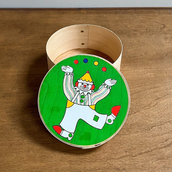 Boîte de clown de cirque de jonglage avec couvercle, boîte de nidification ronde en bois de balsa, boîte à bijoux, Midwest Imports Clowncore Container 6", vintage 1981 des années 1980