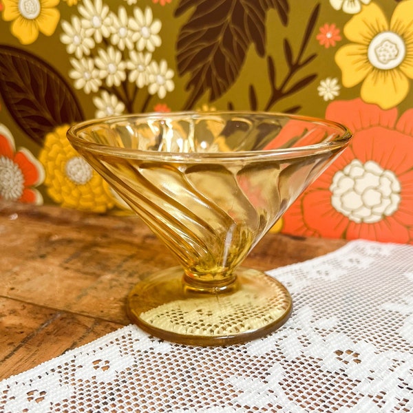 Vintage Yellow Sherbet Dessert Depression Glass Bowl, Federal Glass Diana Swirl Optic Footed Dish, 1930s 1940s Kitchenware Glassware