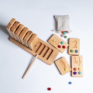 Montessori 1 to 10 number learning, counting and tracing math set. Included accessories.