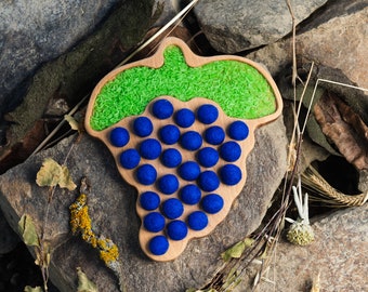 Grape sensory tray. Wooden Montessori fruits toy for open ended and sensory play