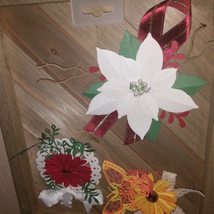 Seasonal Paper Wreath Hanging image 2