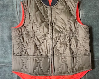 1980’s Reversible INSULATED Puffy Vest Hunter’s Orange & Olive Green Vintage Streetwear Medium 44 skate, Hype, Bape, hunting