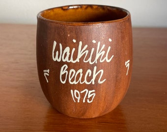 Hand-painted Vintage Tiki Mug- Waikiki Beach 1975- Foot Prints - Made In Hawaii - Hawaiiana Polynesian Beach House Decor Planter Coffee