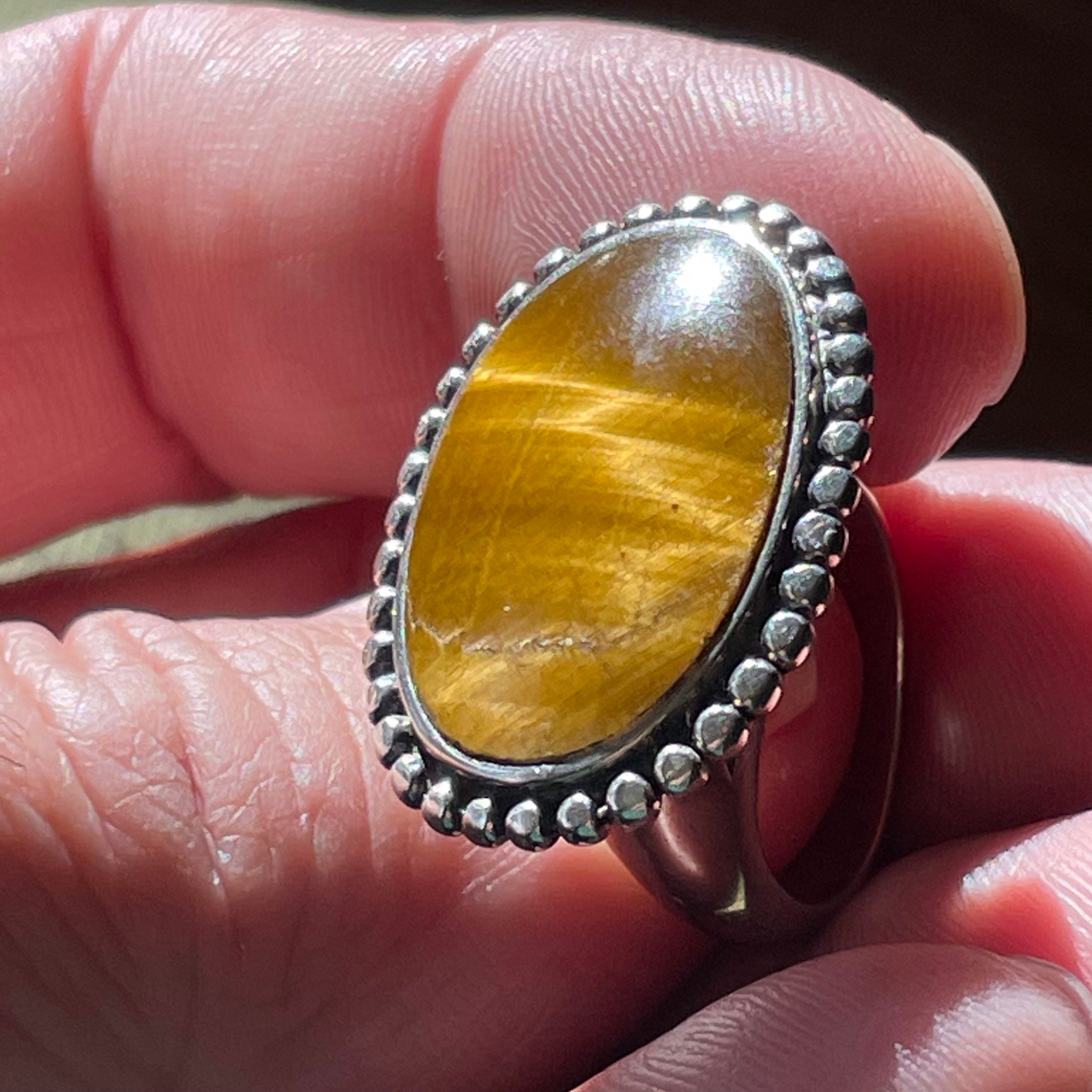 Vintage Dazzling Tiger Eye and Sterling Silver Ring - Size 7