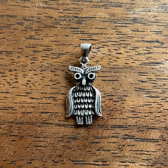 1970’s Sterling Silver OWL Necklace Charm - image 1