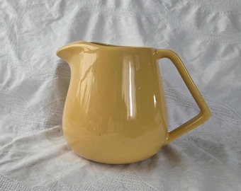 VINTAGE Bauer "Monterey Moderne" Kitchenware 2 1/2 Qt Pitcher, Yellow