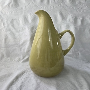 VINTAGE Russel Wright "American Modern Chartreuse" by Steubenville 72 Oz Pitcher