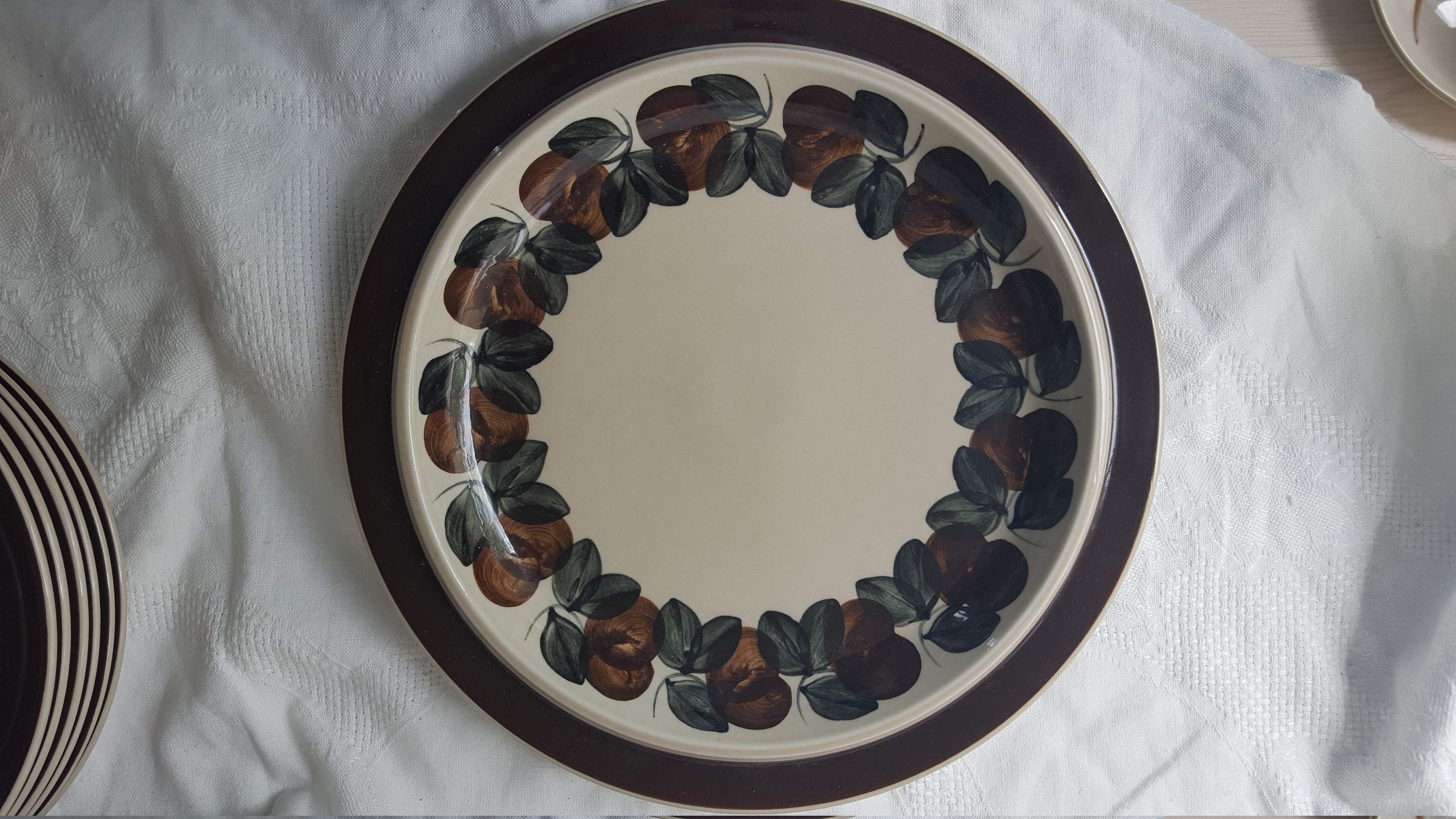 Arabia Anemone Brown - Etsy