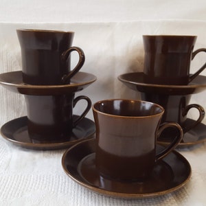 Sets of 2 VINTAGE &quot;Forma Brown&quot; by Crown Lynn Cups and Saucers