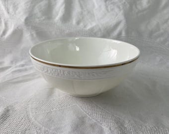Villeroy & Boch "Ivoire" 8 inch Round Vegetable Bowl