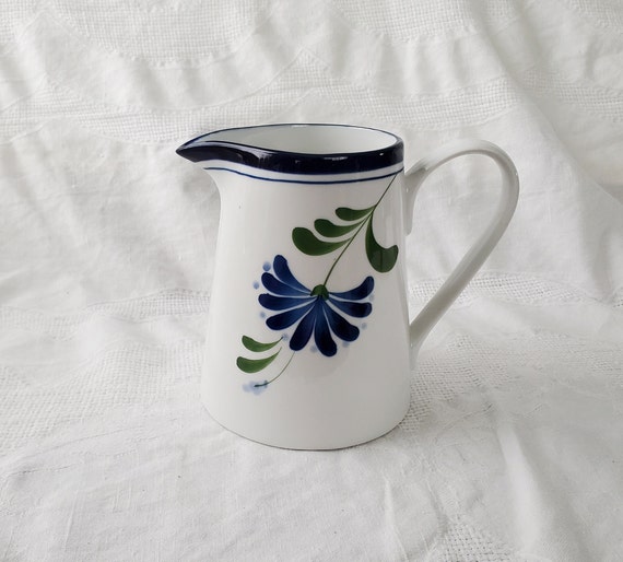 Dansk sage Song 48 Oz Pitcher 