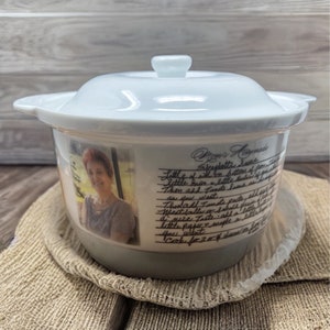 Casserole dish covered, personalized handwritten recipe, round ceramic baking dish, ceramic cookware, 1.75 quarts, artwork under the glaze