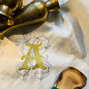 Toallas de cocina Monograma Bordado / Toalla de cocina personalizada / Bordado Carta personalizada / Medieval