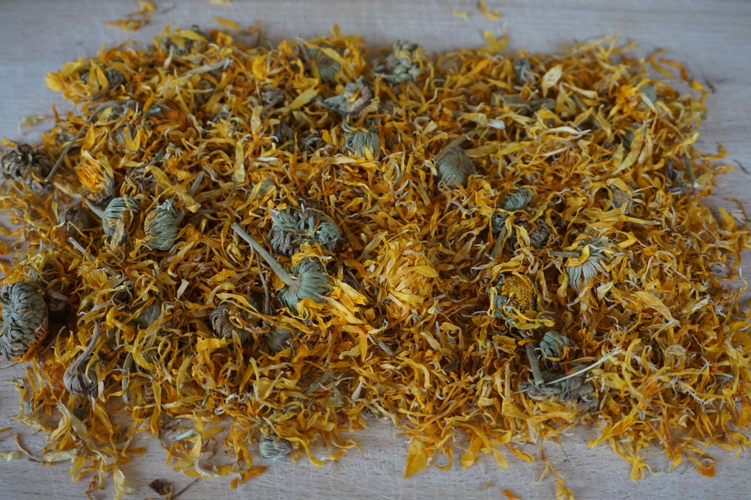 Marigold Flowers Forage for Bunnies Small Pet Forage Organic Hay