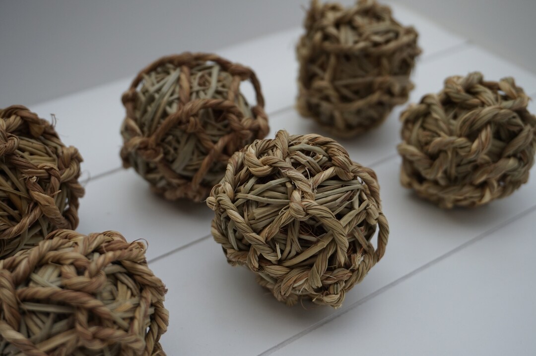 Seagrass Ball for Bunnies Natural Chew Toys for Small Pets Rabbits