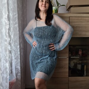 Robe oversize en mohair résille bleue