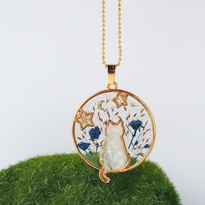 Cat glass locket, cute terrarium necklace, enchanted forest necklace, pressed flower necklace, real plant jewelry, best friend locket