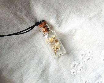 Mini bottle necklace with Gypsophila flowers, enchanted forest necklace, glass vial necklace with tiny terrarium, travel protection amulet